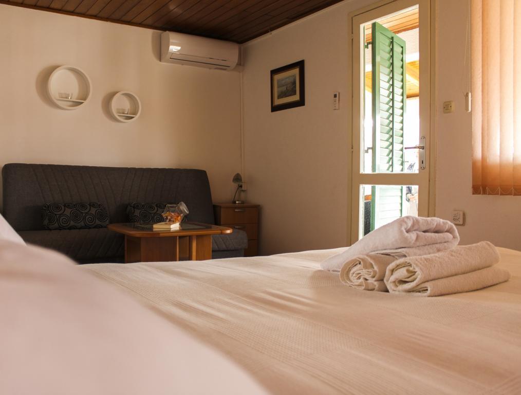 Roko Apartments Biograd Na Moru Exteriör bild